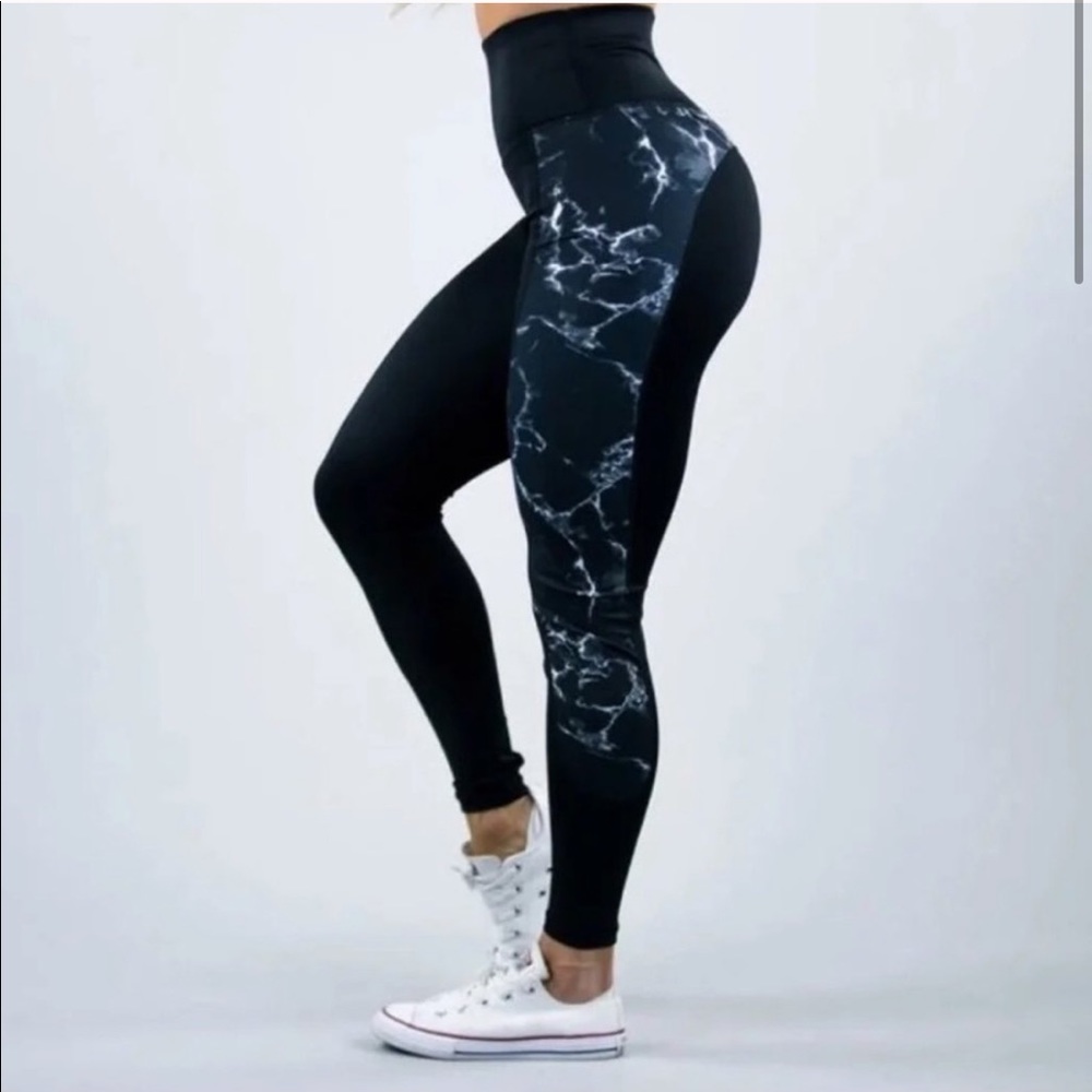 Buffbunny Black Marble Leggings